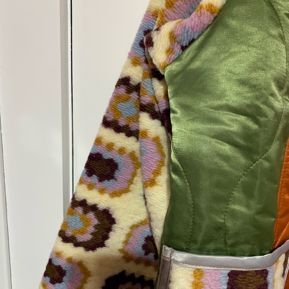 New with tags Pol jacket
Size medium/large - Picture 5 of 16